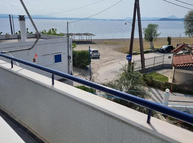 To Kyma מלון דירות אמרינתוס