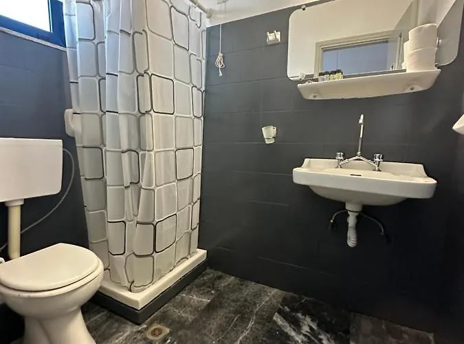 מלון דירות To Kyma 3*