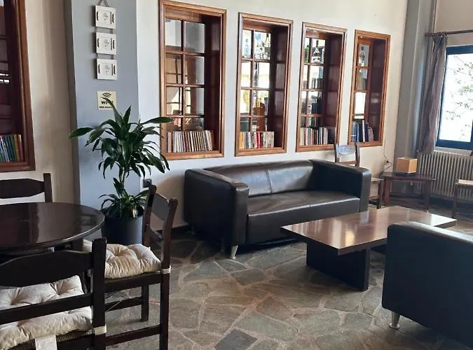 To Kyma 3* אמרינתוס